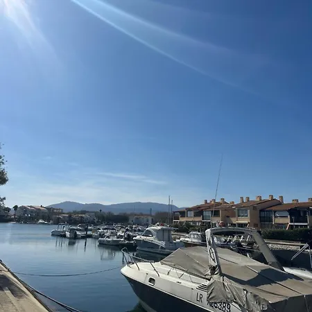 בית נופש Maisonnette Bord De Lagune Et St Cyprien *